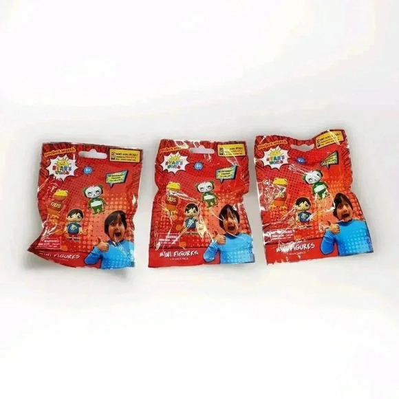 Ryan's World Pocket Watch Series 1 Mystery Figure Per Pack (Lot Of 3) Mini NEW - Picture 1 of 3